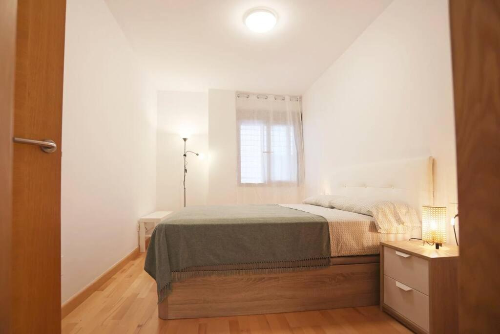 Casa Fenicia - Cosy Apartment With Free Private Parking Малага Екстериор снимка