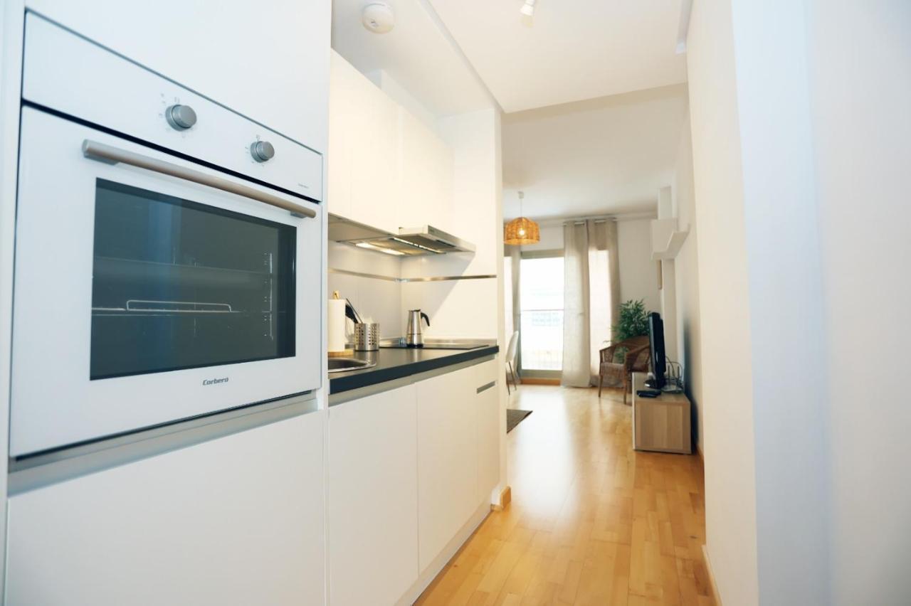 Casa Fenicia - Cosy Apartment With Free Private Parking Малага Екстериор снимка