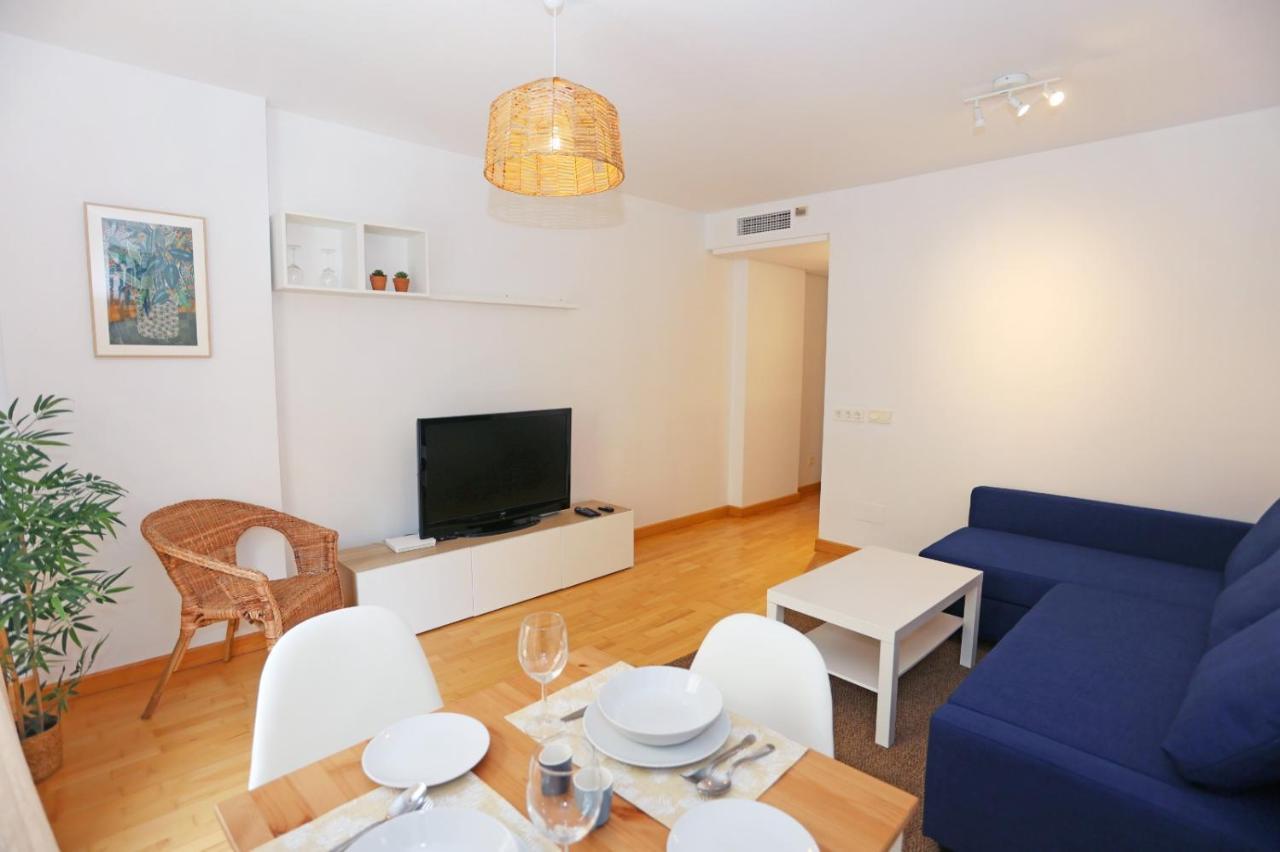 Casa Fenicia - Cosy Apartment With Free Private Parking Малага Екстериор снимка
