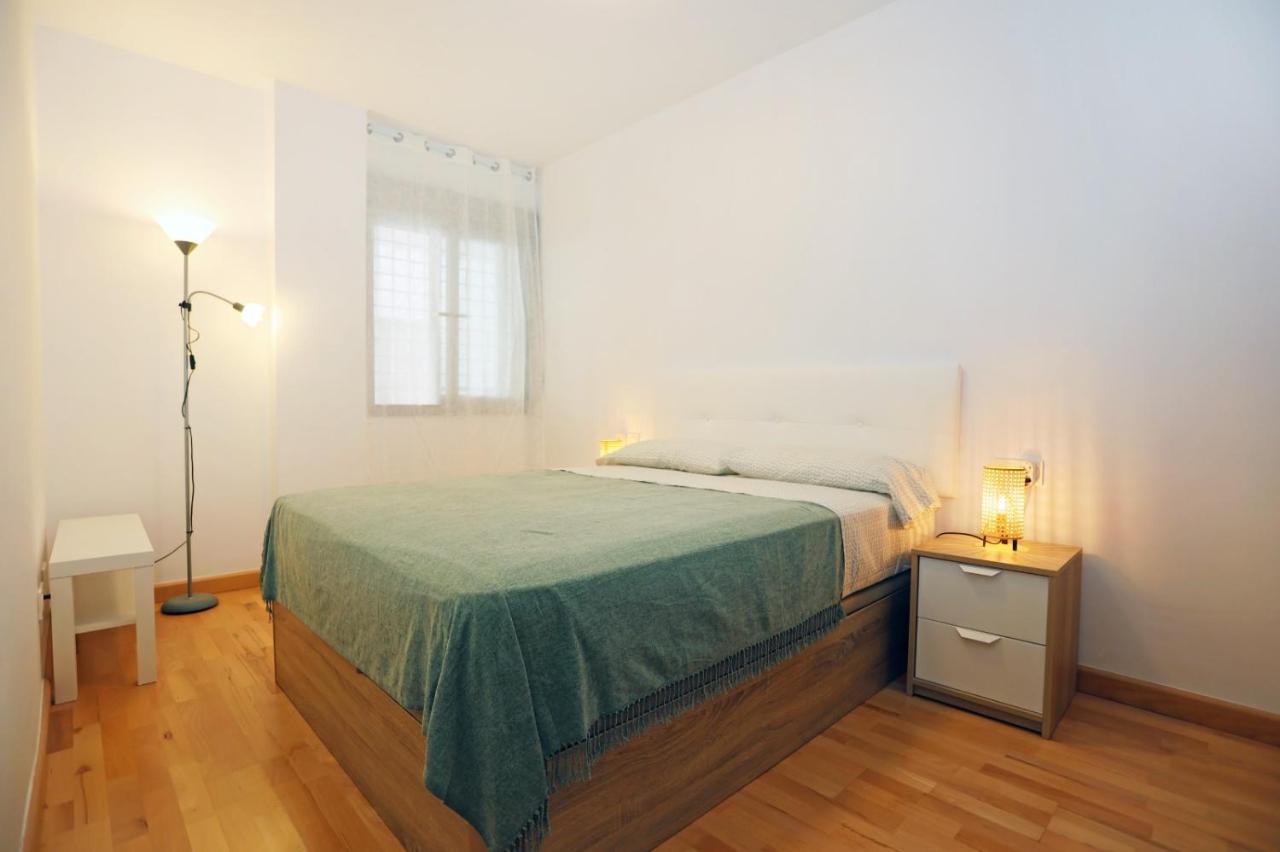 Casa Fenicia - Cosy Apartment With Free Private Parking Малага Екстериор снимка